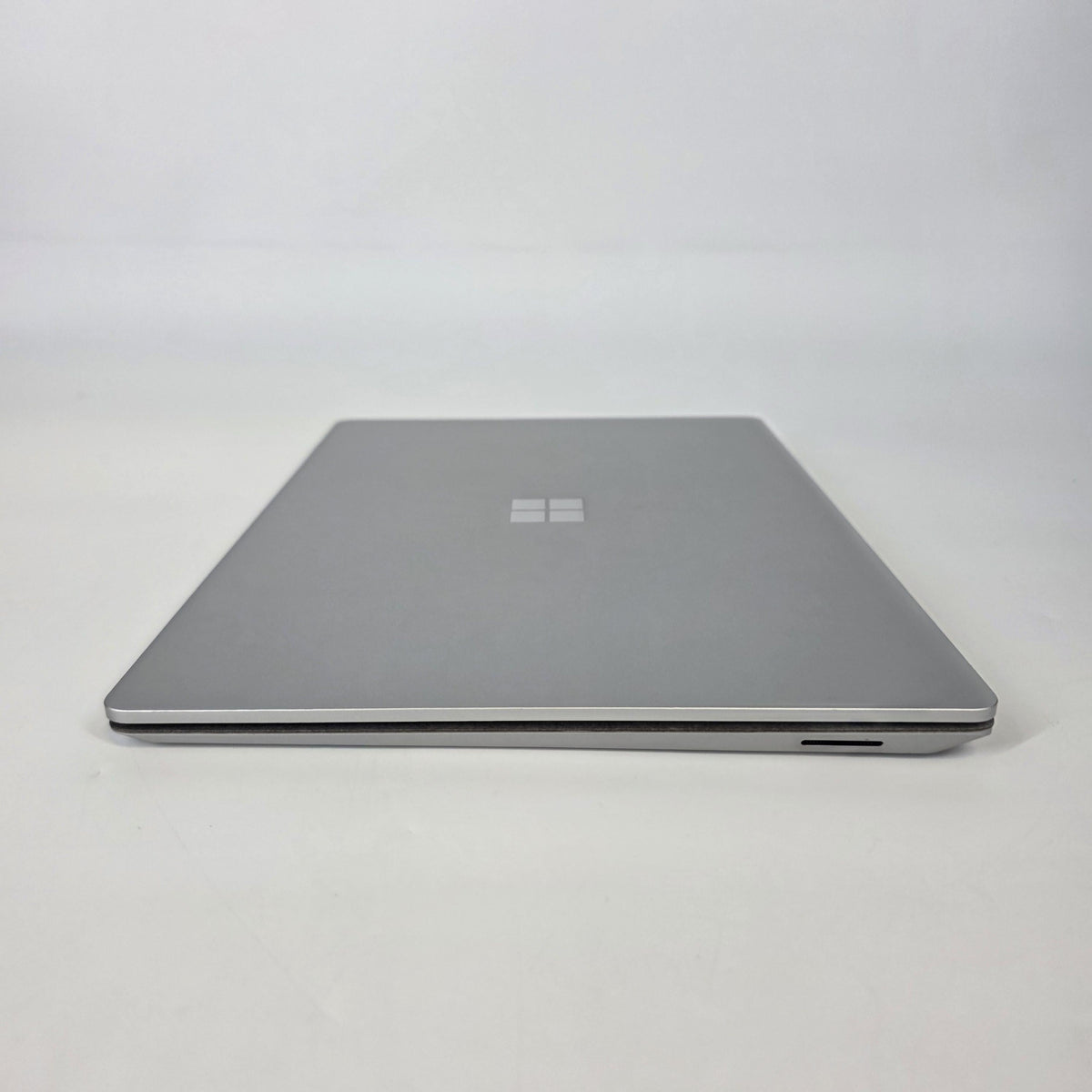 Microsoft Surface Laptop 5 13.5 Platinum 2.7 GHz Intel Core i7 12th