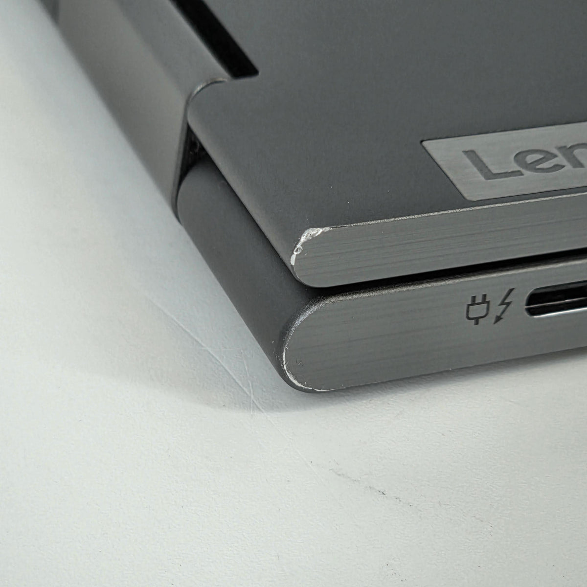 Lenovo ThinkPad X1 Yoga Gen 6 14 Gray 2.8 GHz Intel Core i7 11th Gen.