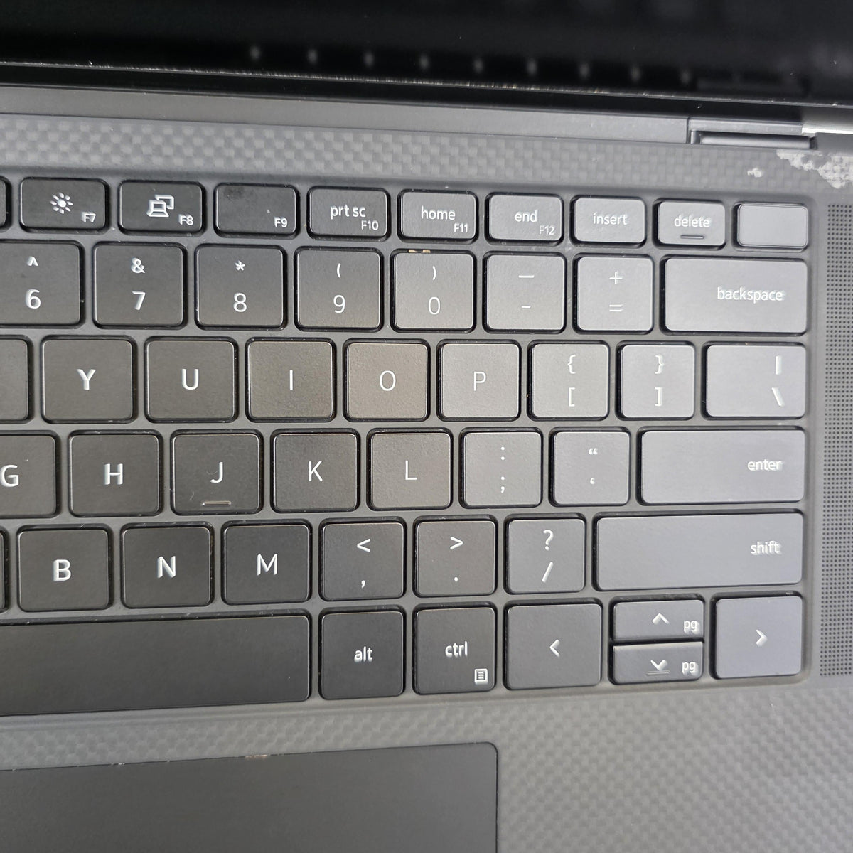 Dell XPS 15 9510 Silver 2.7 GHz Intel Core i5 11th Gen. 32GB RAM
