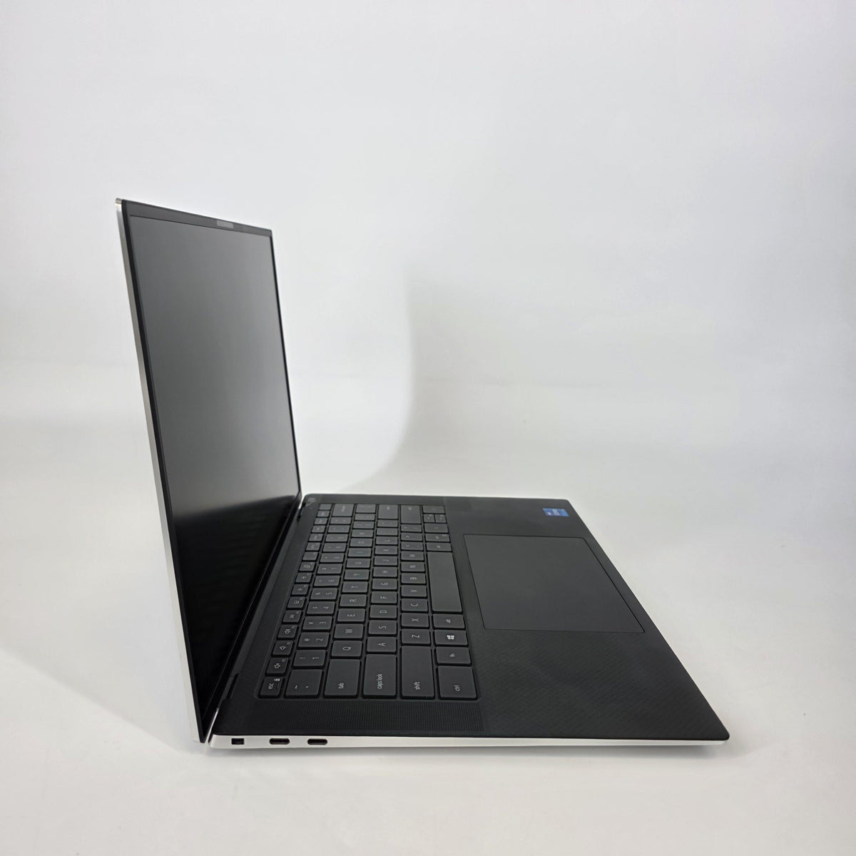 Dell XPS 15 9510 Silver 2.7 GHz Intel Core i5 11th Gen. 32GB RAM