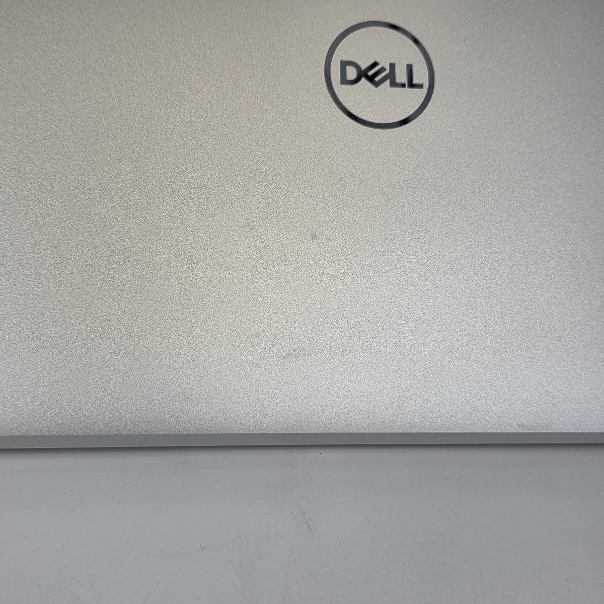 Dell XPS 15 9510 Silver 2.7 GHz Intel Core i5 11th Gen. 32GB RAM