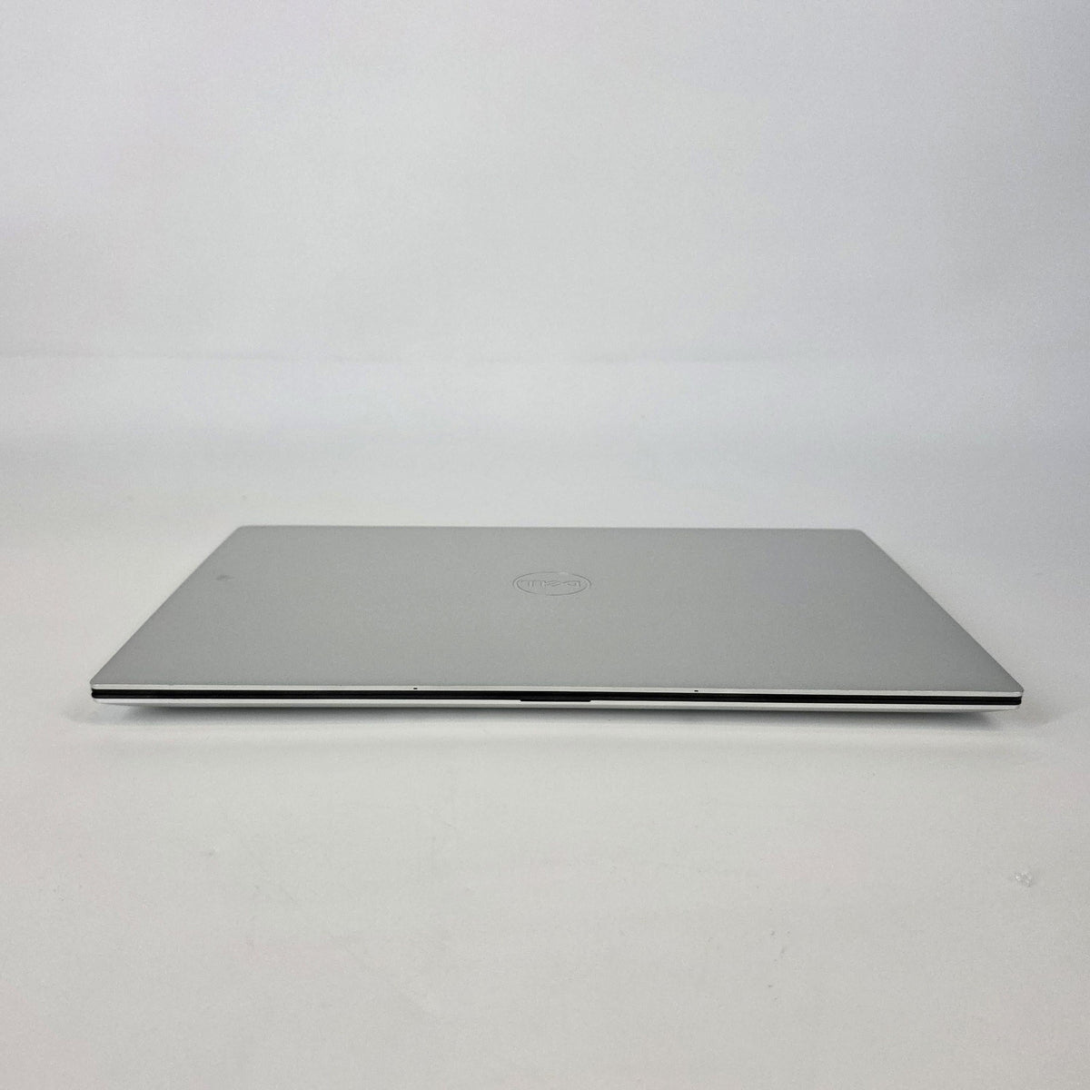 Dell XPS 15 9510 Silver 2.7 GHz Intel Core i5 11th Gen. 32GB RAM