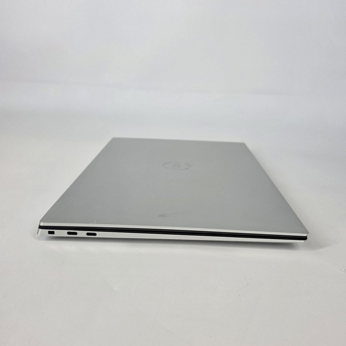 Dell XPS 15 9510 Silver 2.7 GHz Intel Core i5 11th Gen. 32GB RAM