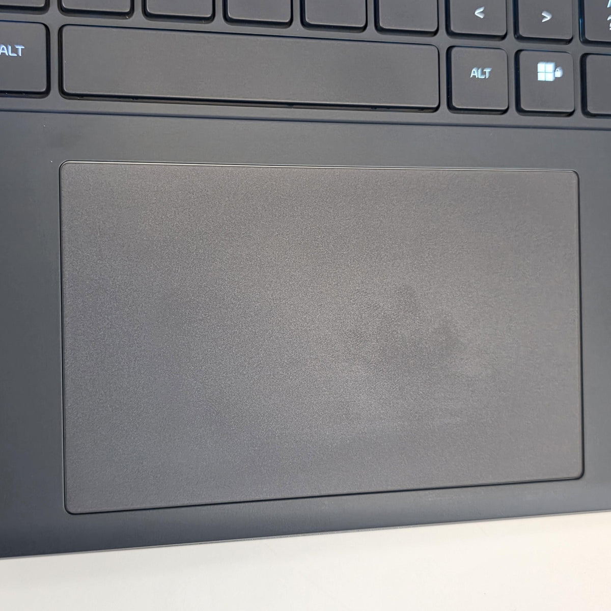 Dell Alienware 18 Area-51 Teal 2.7 GHz Intel Core Ultra 9 Series 2