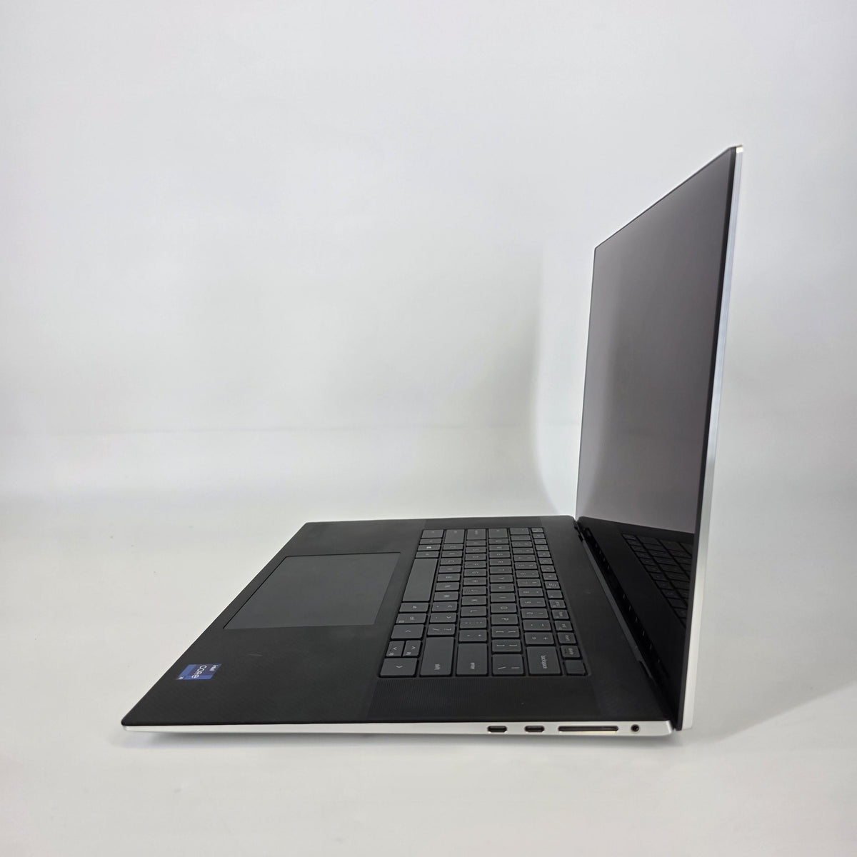 Dell XPS 17 9710 Silver 2.5 GHz Intel Core i9 11th Gen. 64GB RAM 1TB