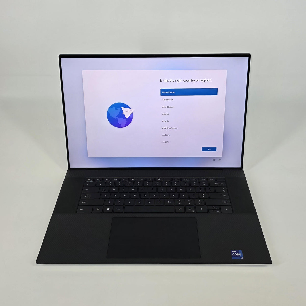 Dell XPS 17 9710 Silver 2.5 GHz Intel Core i9 11th Gen. 64GB RAM 1TB
