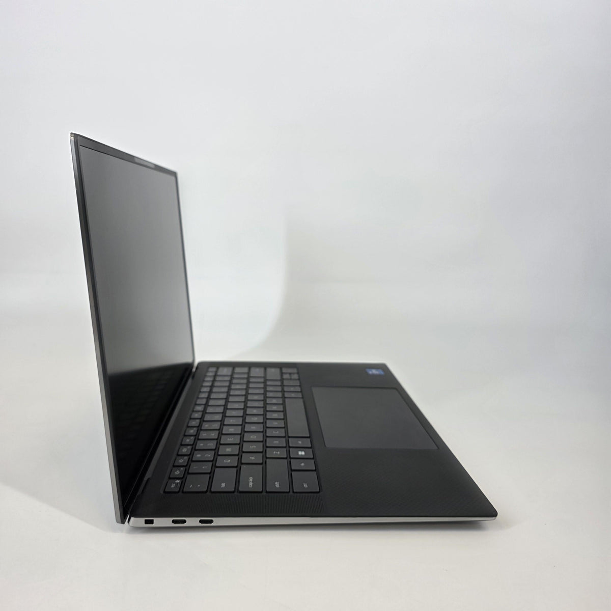 Dell Precision 5560 15.6 Gray 2.5 GHz Intel Core i7 11th Gen. 32GB