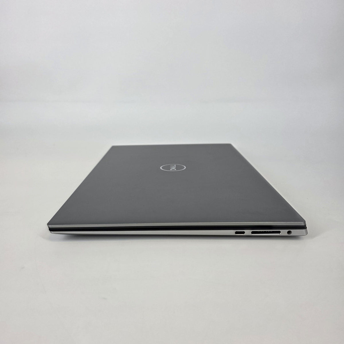 Dell Precision 5560 15.6 Gray 2.5 GHz Intel Core i7 11th Gen. 32GB