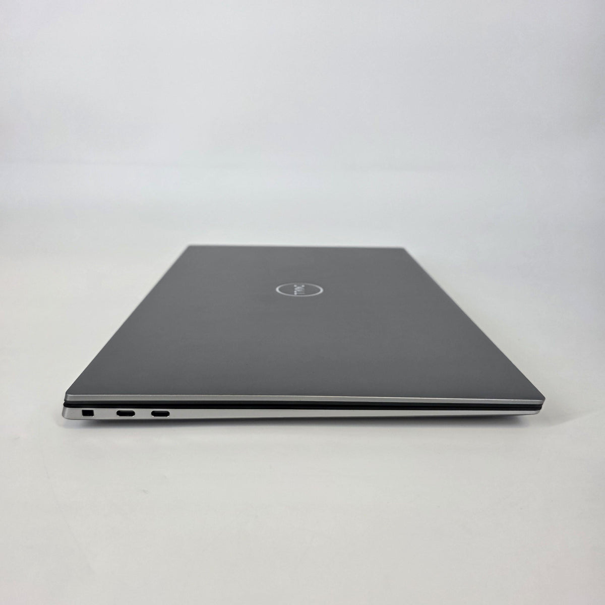 Dell Precision 5560 15.6 Gray 2.5 GHz Intel Core i7 11th Gen. 32GB