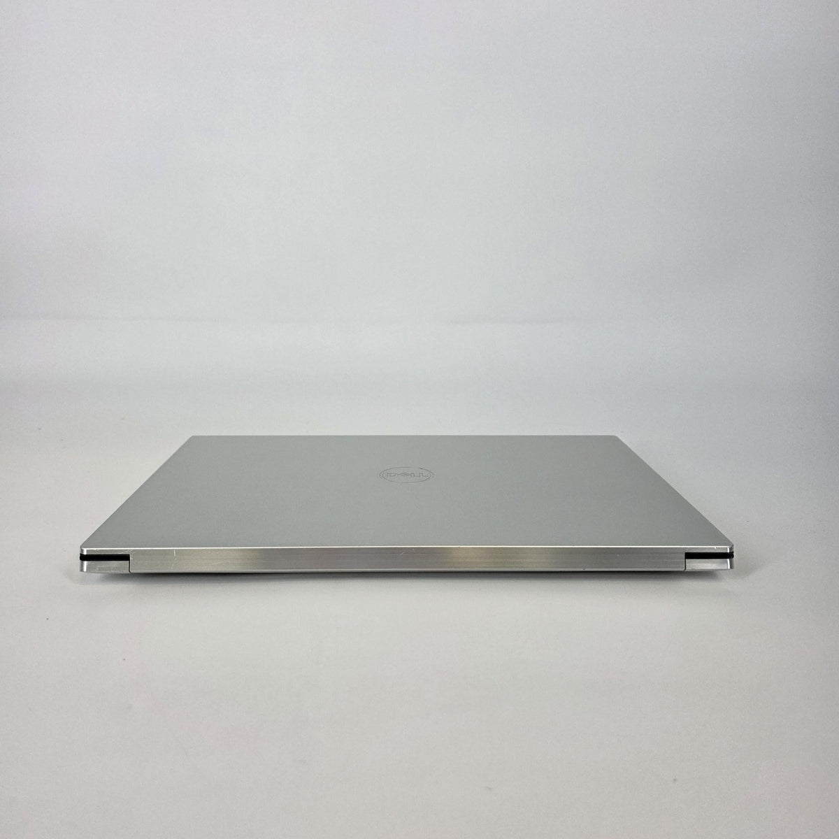 Dell XPS 15 9510 Silver 2.3 GHz Intel Core i7 11th Gen. 16GB RAM