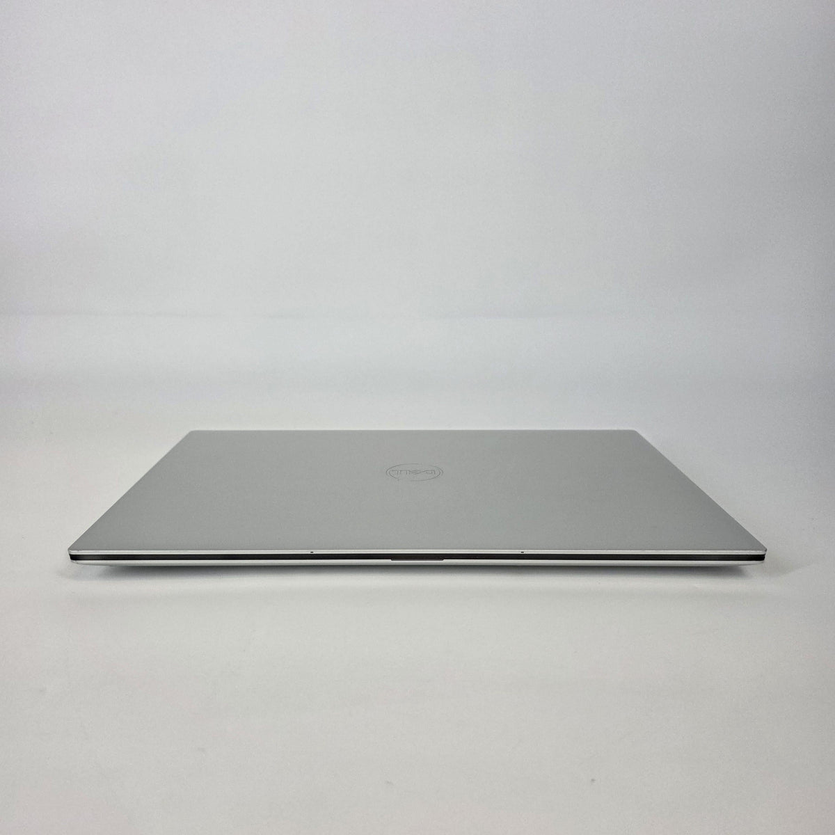 Dell XPS 15 9510 Silver 2.3 GHz Intel Core i7 11th Gen. 16GB RAM