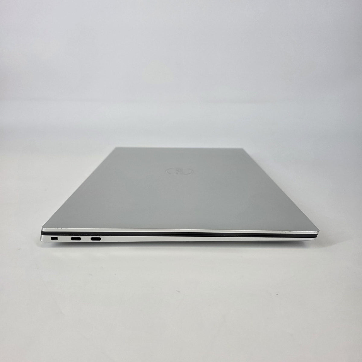 Dell XPS 15 9510 Silver 2.3 GHz Intel Core i7 11th Gen. 16GB RAM