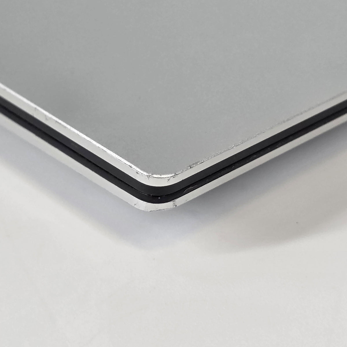 Dell XPS 15 9510 Silver 2.3 GHz Intel Core i7 11th Gen. 16GB RAM