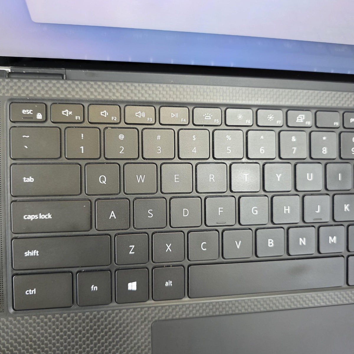 Dell XPS 15 9510 Silver 2.3 GHz Intel Core i7 11th Gen. 16GB RAM
