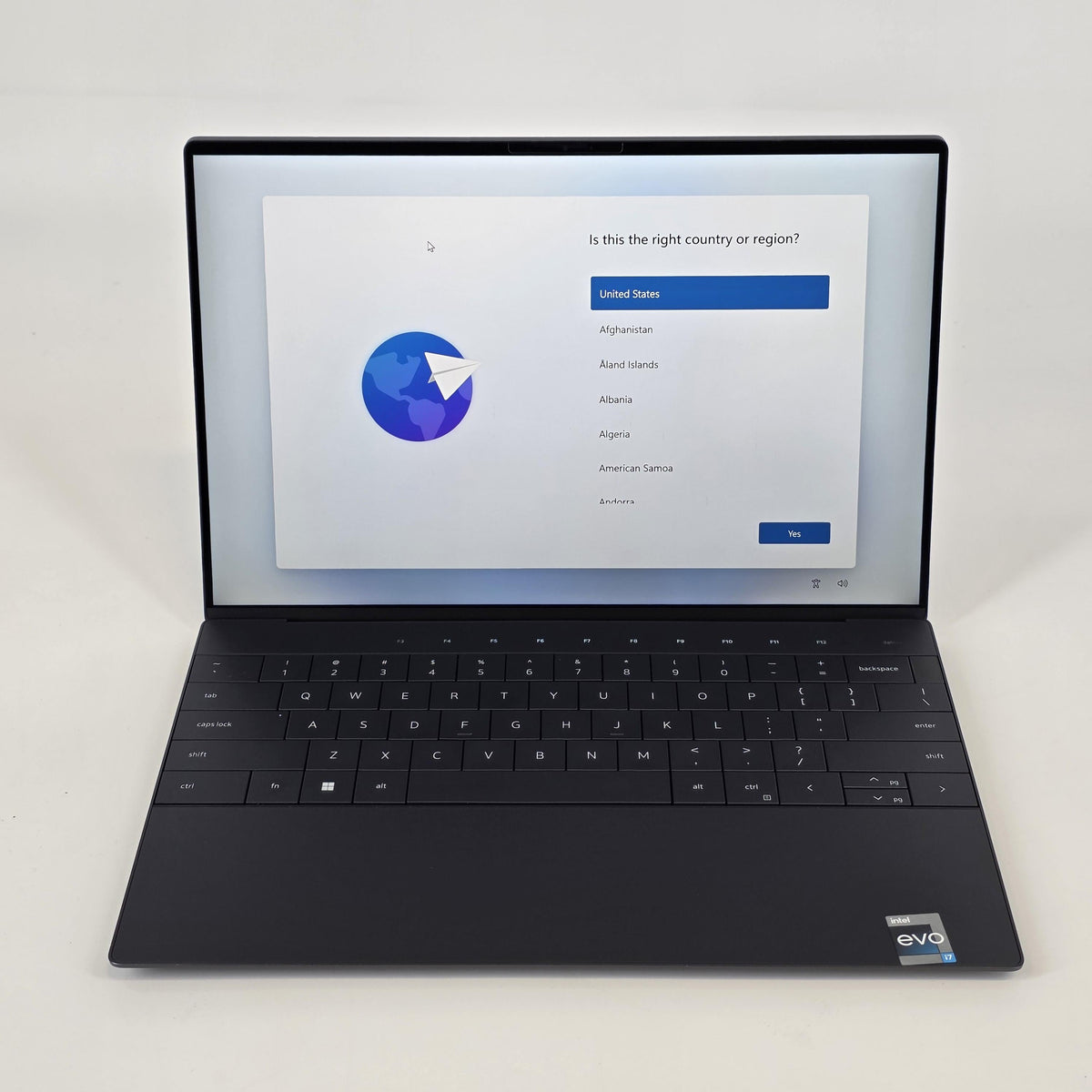 Dell XPS 13 Plus 9320 Black 2.2 GHz Intel Core i7 13th Gen. 32GB RAM
