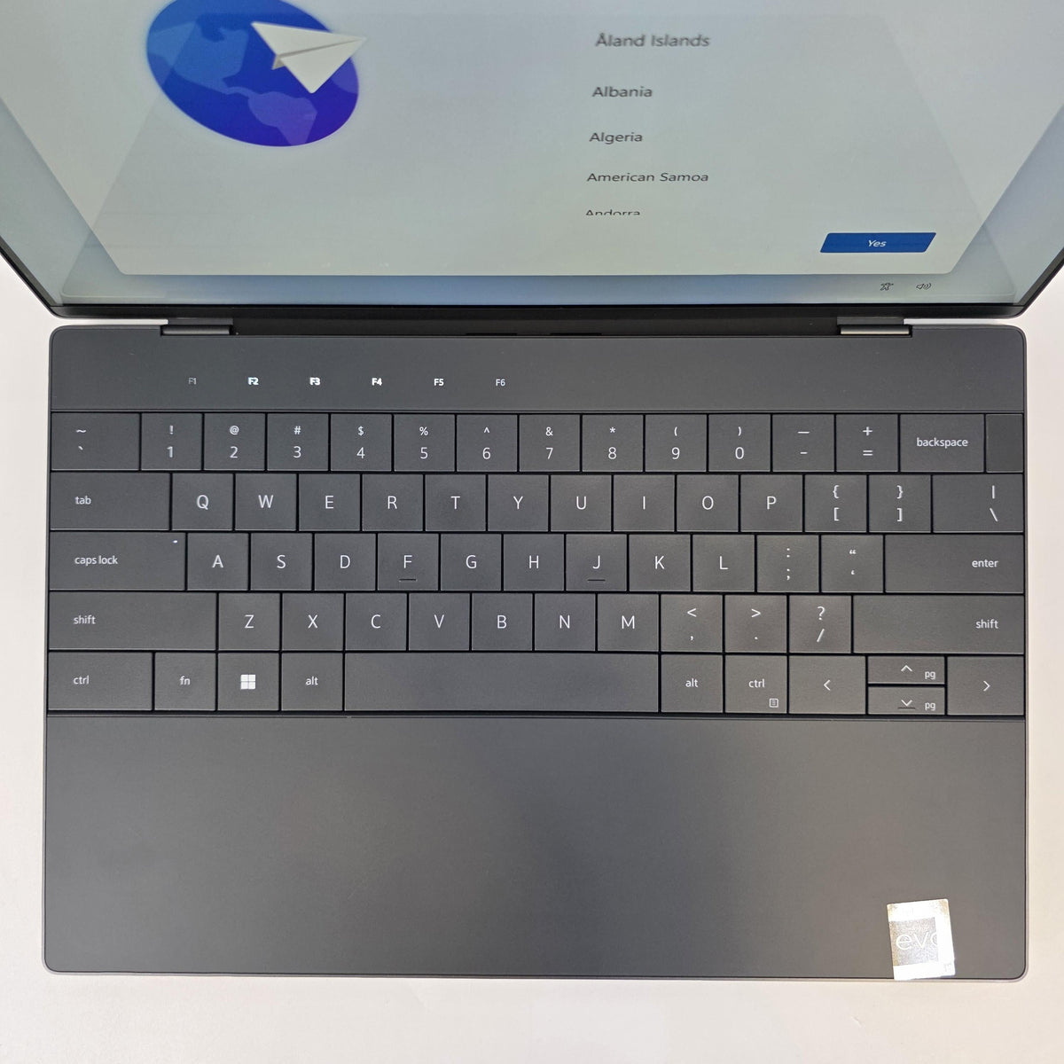 Dell XPS 13 Plus 9320 Black 2.2 GHz Intel Core i7 13th Gen. 32GB RAM