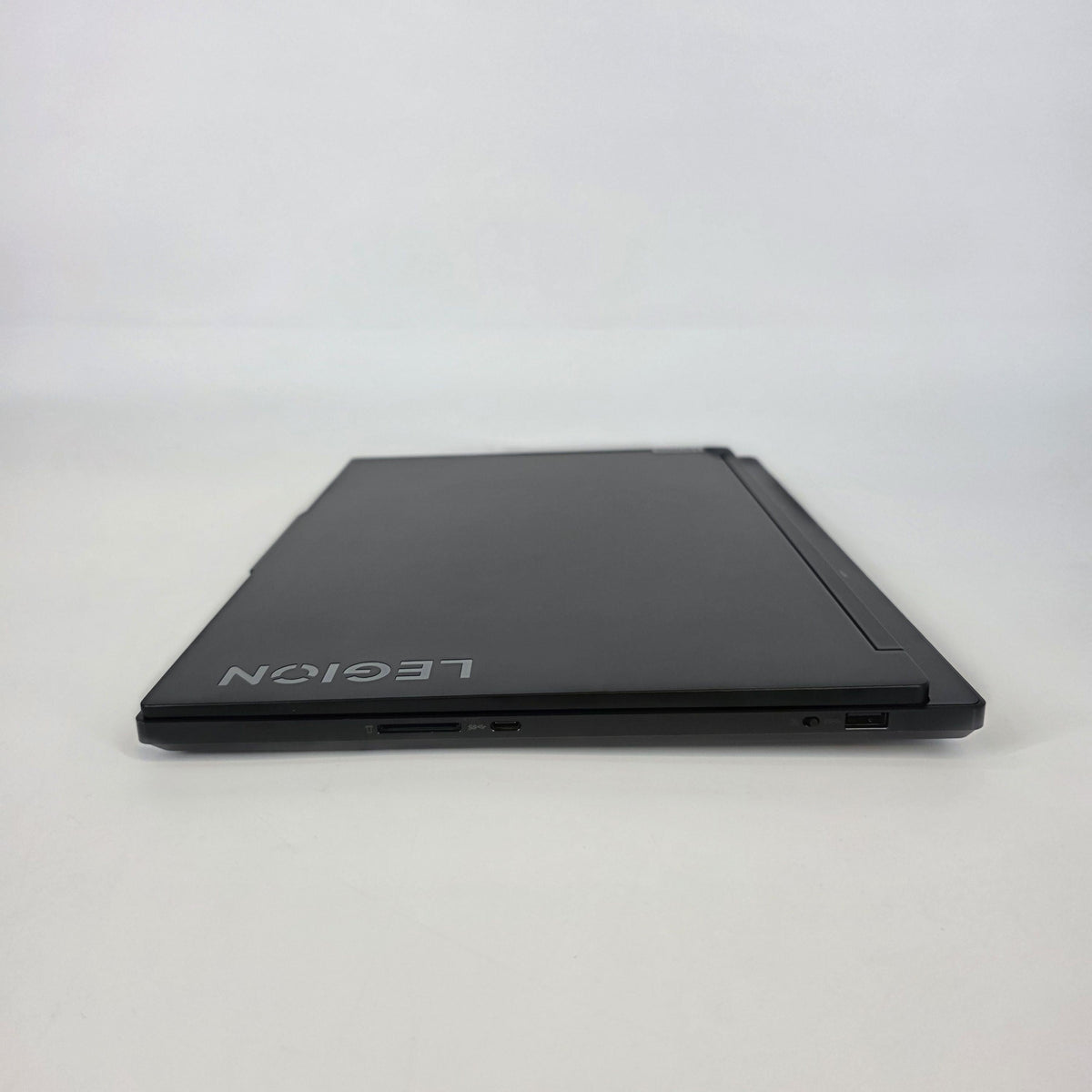Lenovo Legion 7i Gen 9 16 Black 2.2 GHz Intel Core i9 14th Gen. 32GB