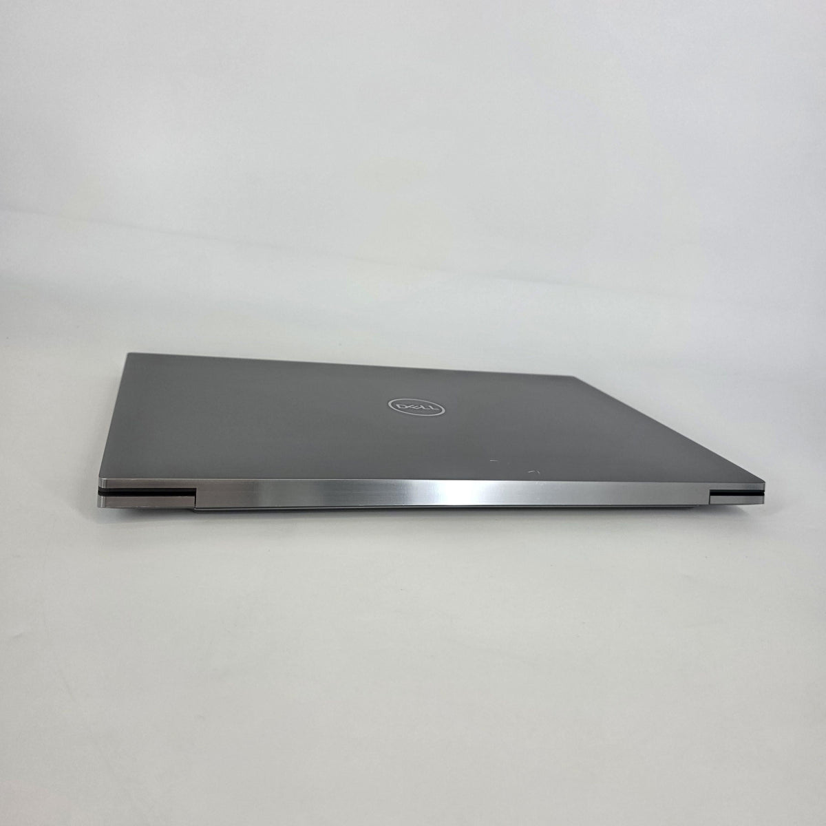 Dell Precision 5760 17 Gray 2.6 GHz Intel Core i9 11th Gen. 64GB RAM