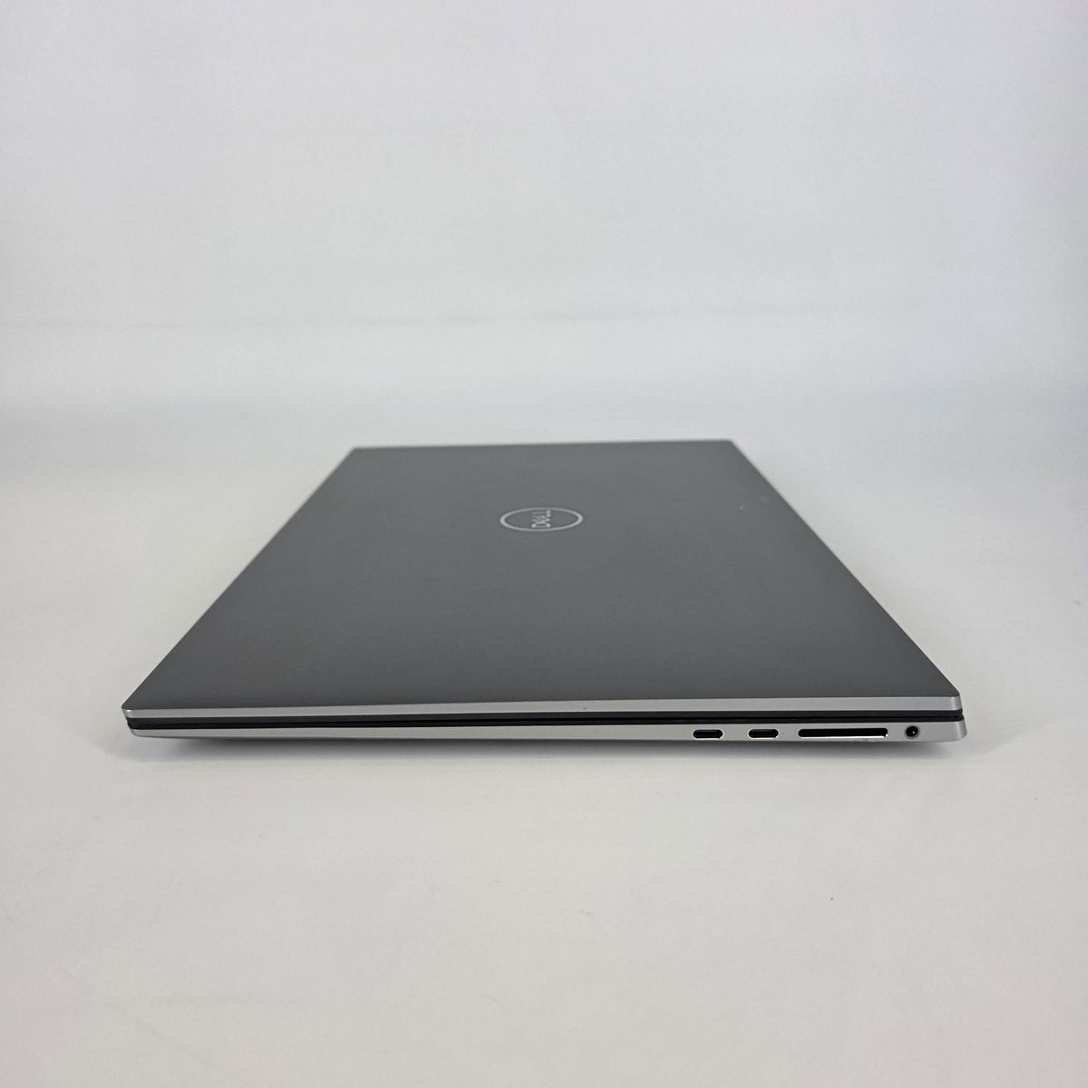 Dell Precision 5760 17 Gray 2.6 GHz Intel Core i9 11th Gen. 64GB RAM