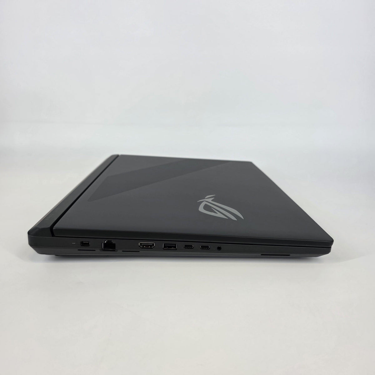 Asus ROG Strix Scar 18 G835 18 Black 2.7 GHz Intel Core Ultra 9