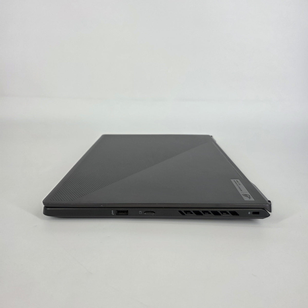 Asus ROG Zephyrus G15 GA503 15.6 Black 3.3 GHz AMD Ryzen 9 5900HS