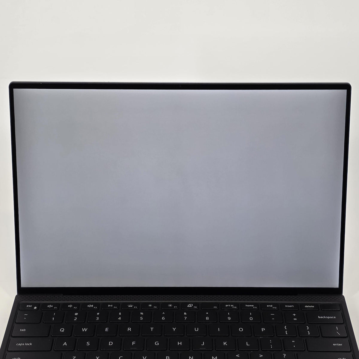 Dell XPS 13 9310 Silver 2.8 GHz Intel Core i7 11th Gen. 32GB RAM 1TB