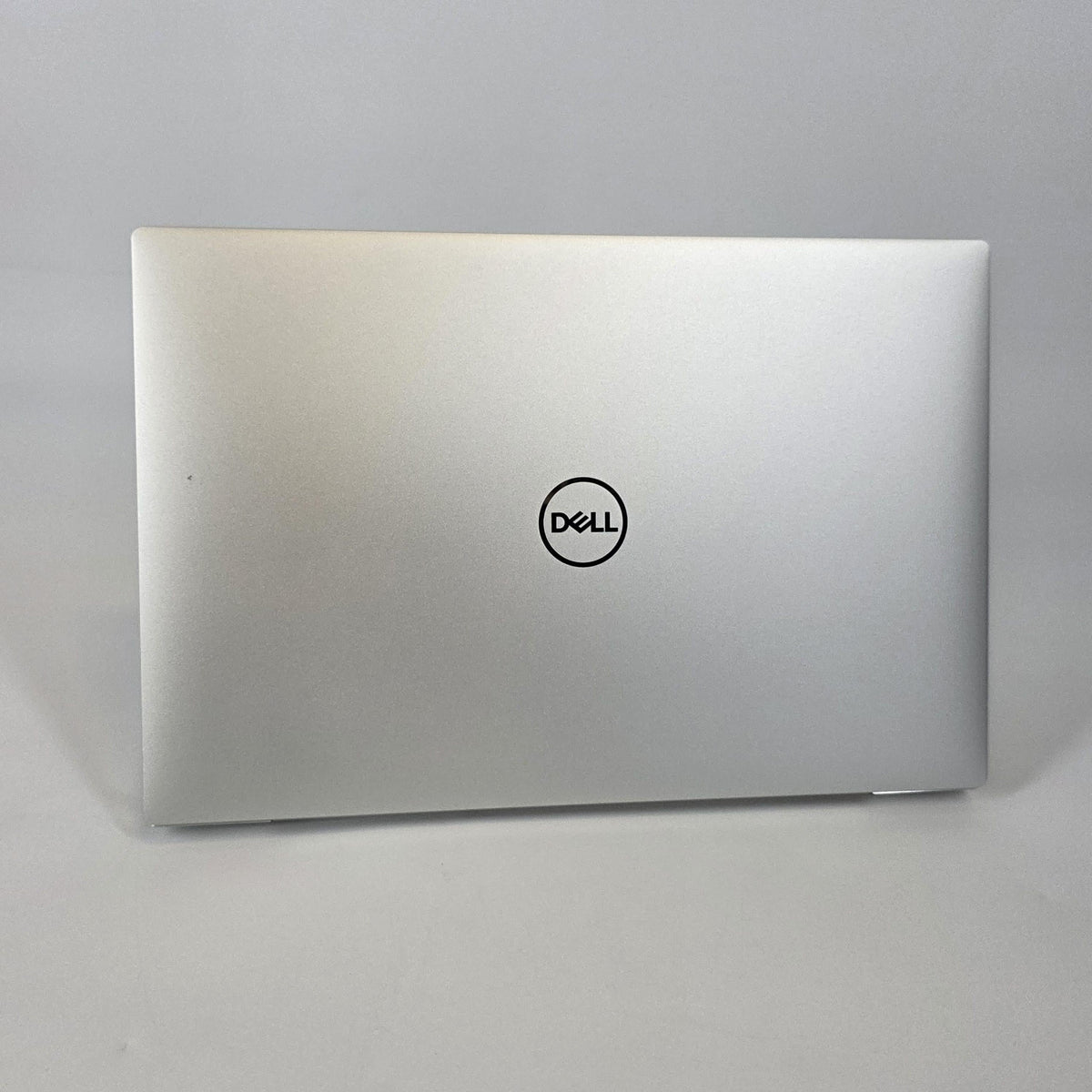 Dell XPS 13 9310 Silver 2.8 GHz Intel Core i7 11th Gen. 32GB RAM 1TB