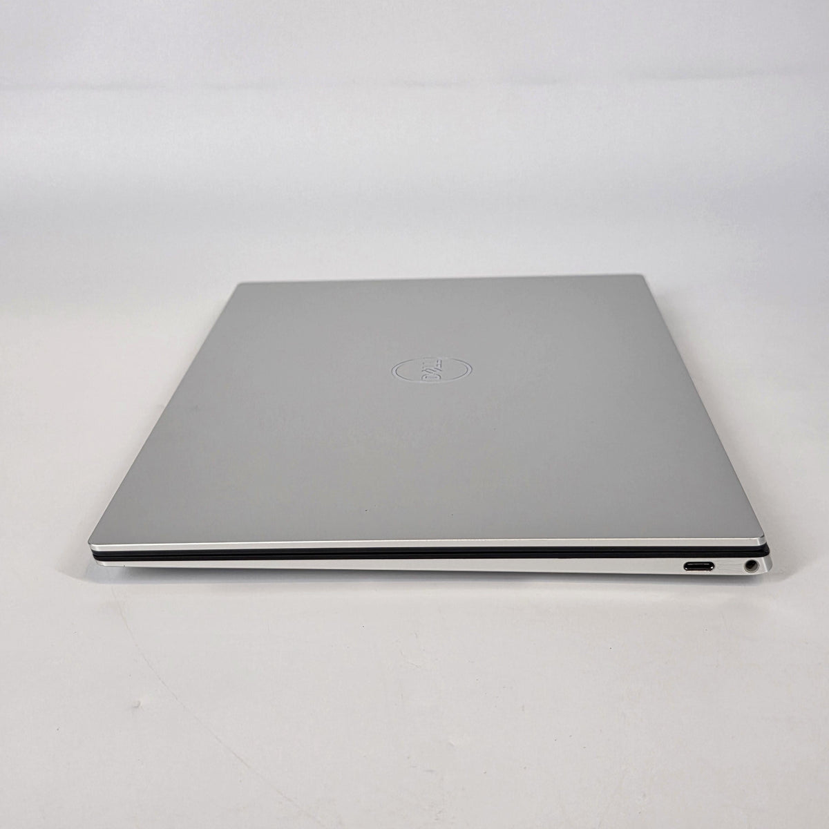 Dell XPS 13 9310 Silver 2.8 GHz Intel Core i7 11th Gen. 32GB RAM 1TB