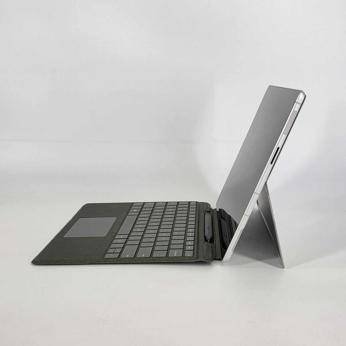 Microsoft Surface Pro 9 13 Platinum Unlocked 2.9 GHz Microsoft SQ3