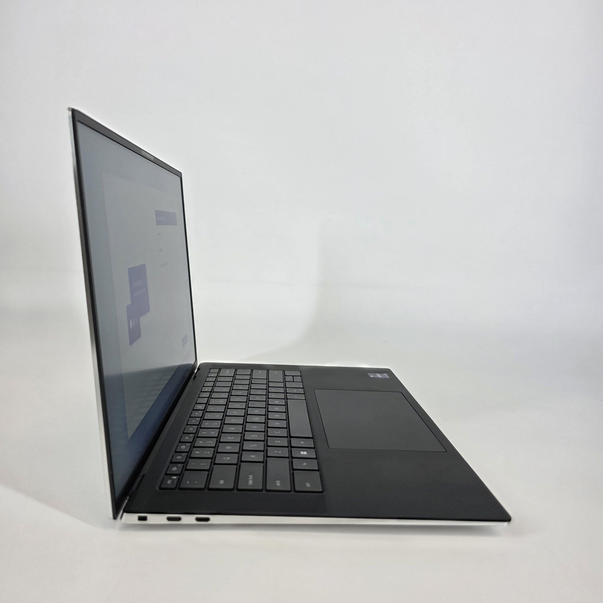 Dell XPS 15 9520 Silver 2.3 GHz Intel Core i7 12th Gen. 64GB RAM 1TB