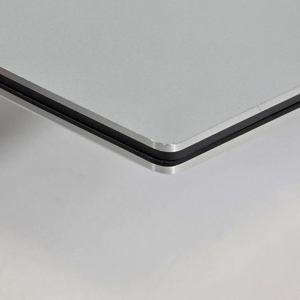 Dell XPS 15 9520 Silver 2.3 GHz Intel Core i7 12th Gen. 64GB RAM 1TB