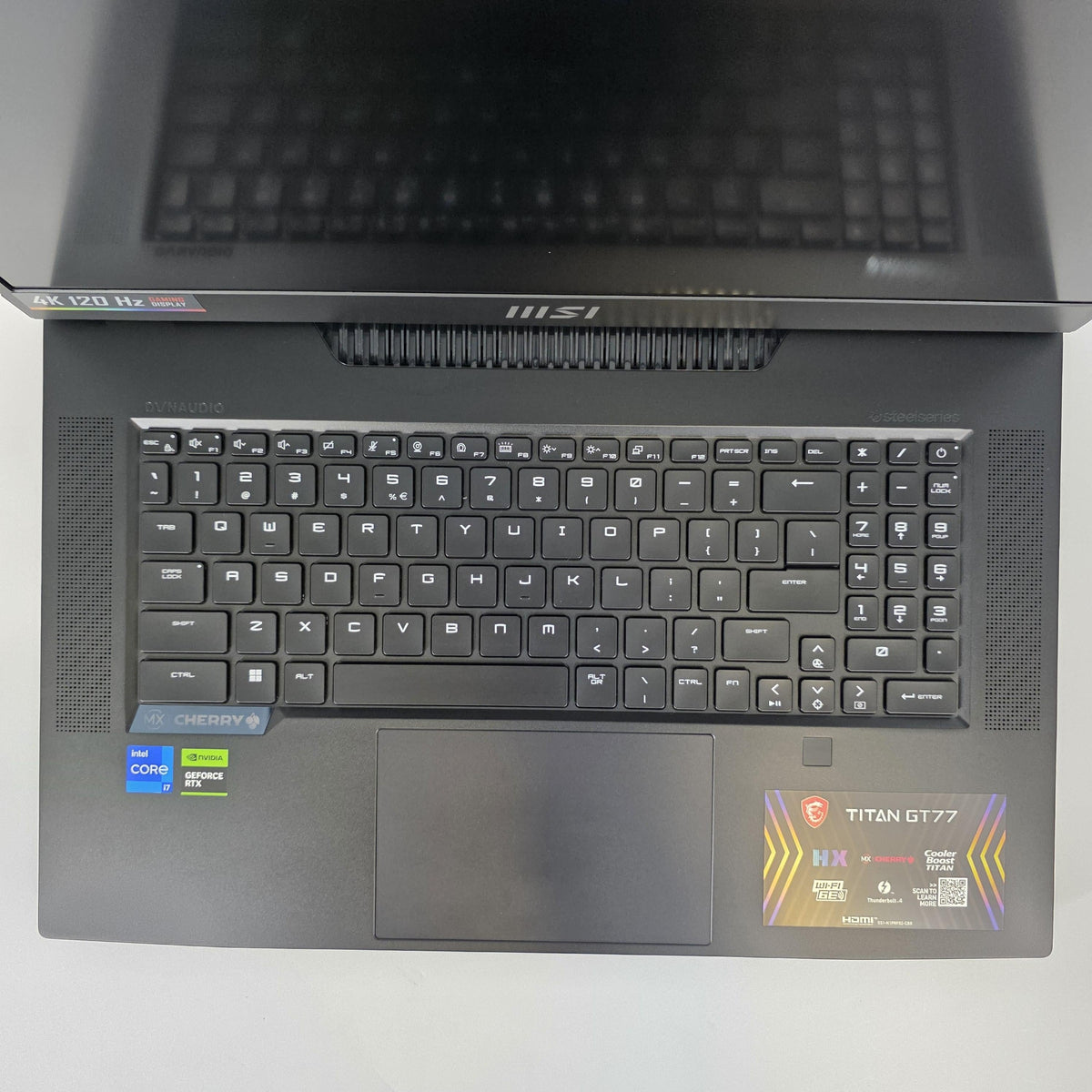 MSI Titan GT77 17.3 Black 2.0 GHz Intel Core i7 12th Gen. 32GB RAM