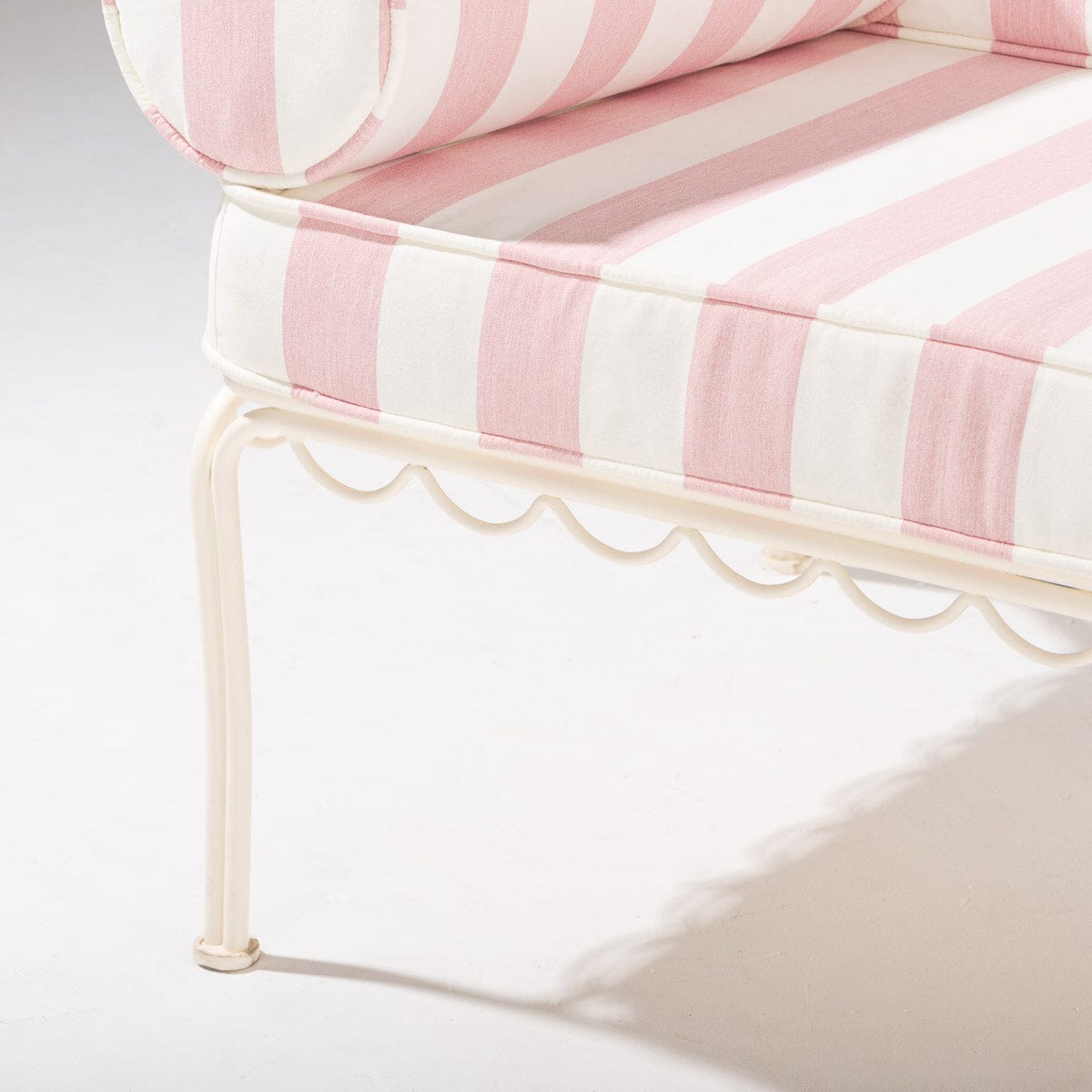 The Al Fresco Love Seat