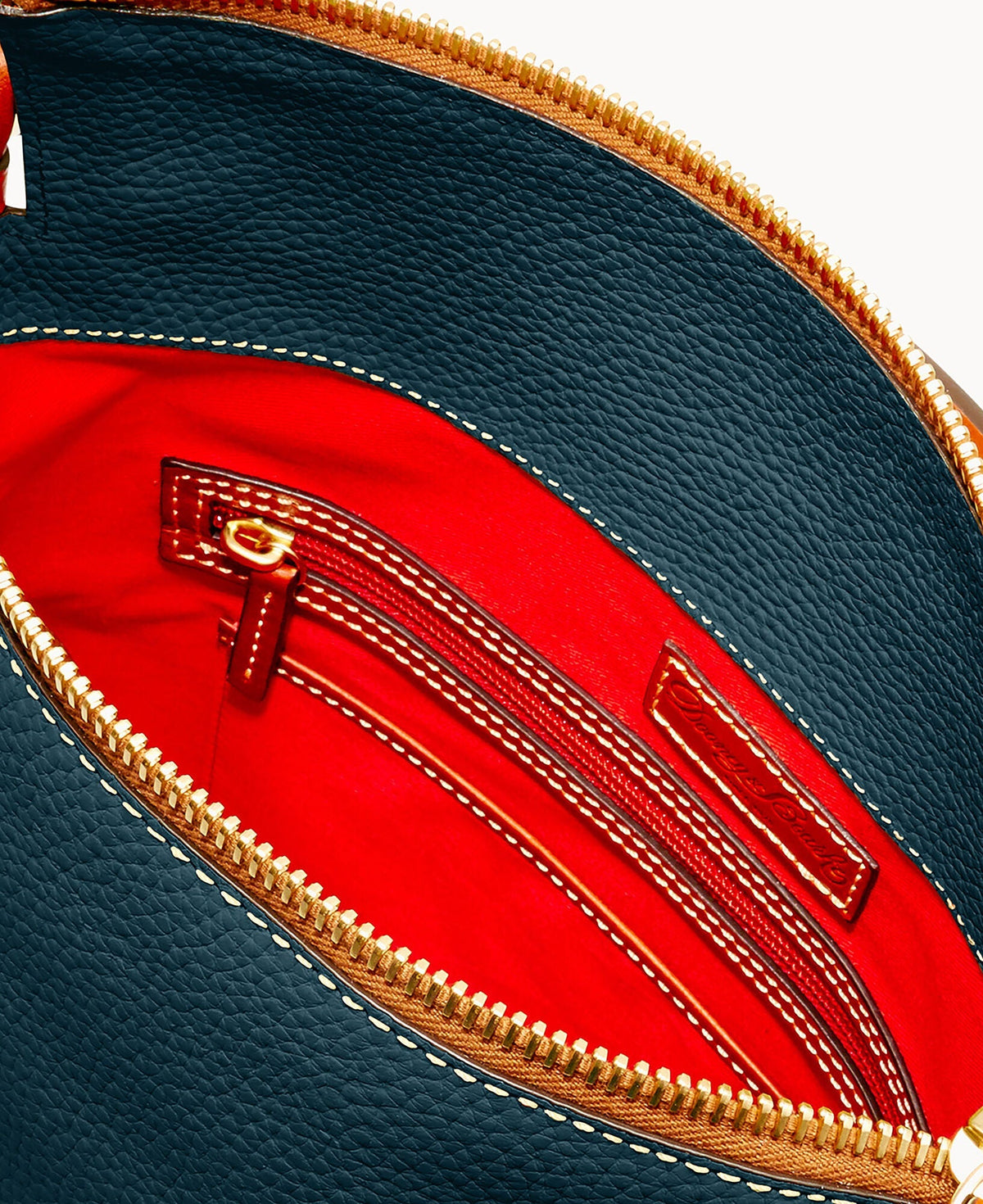 Pebble Grain Small Sloan