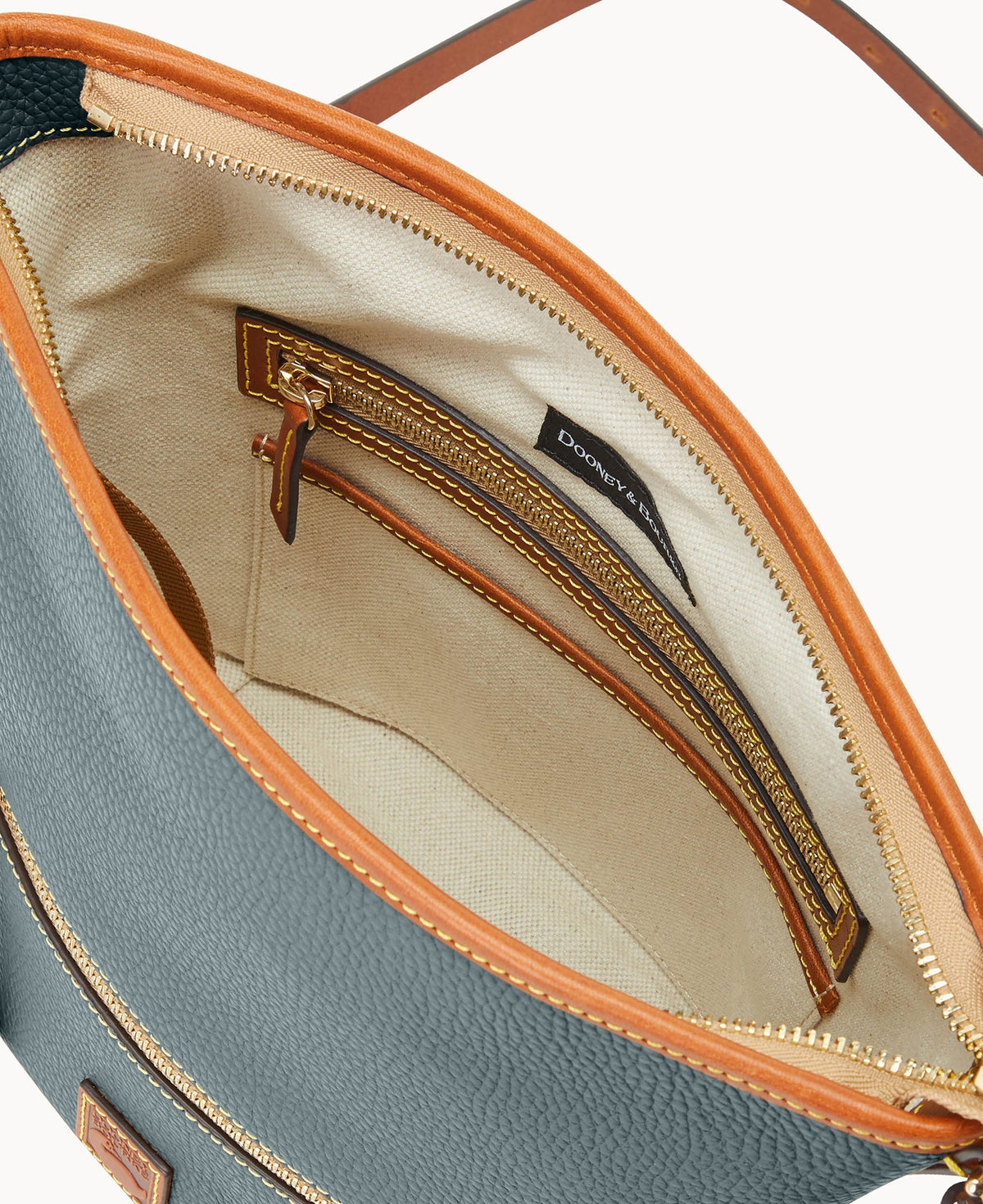 Pebble Grain Zip Sac