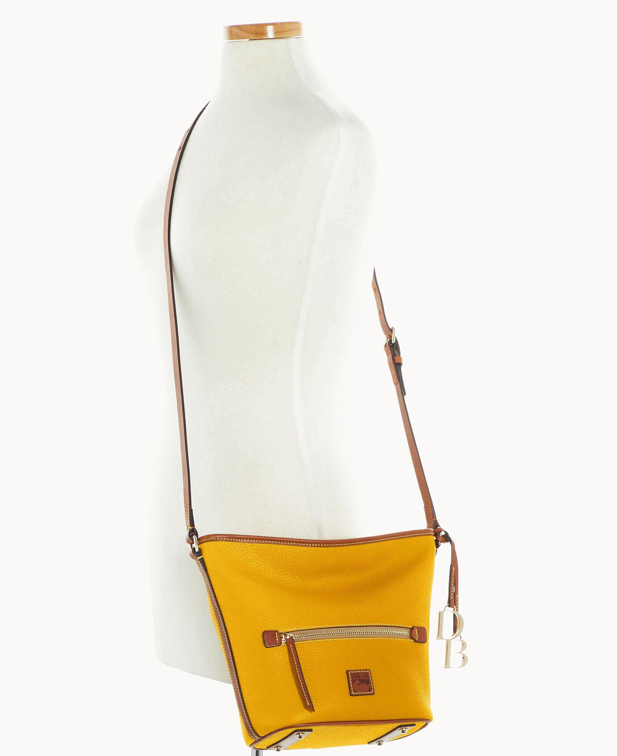 Pebble Grain Zip Sac