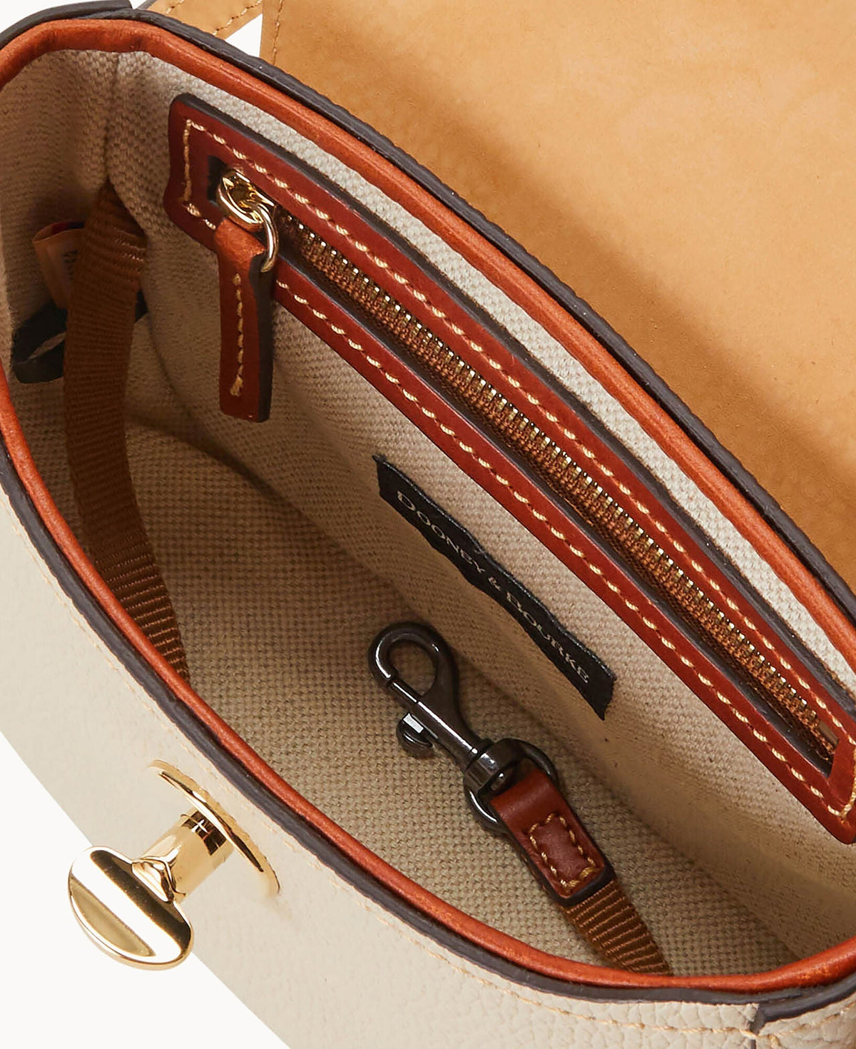 Pebble Turnlock Flap Saddle