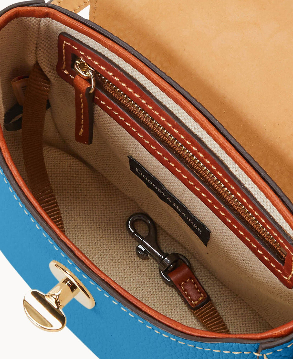 Pebble Turnlock Flap Saddle