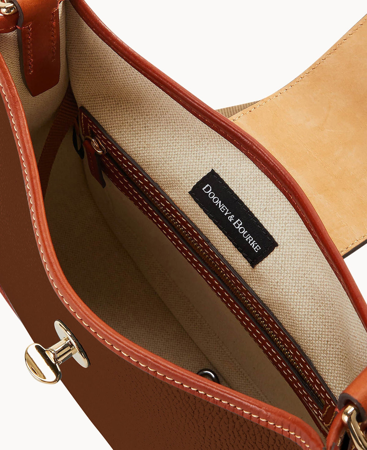 Pebble Turnlock Messenger 28