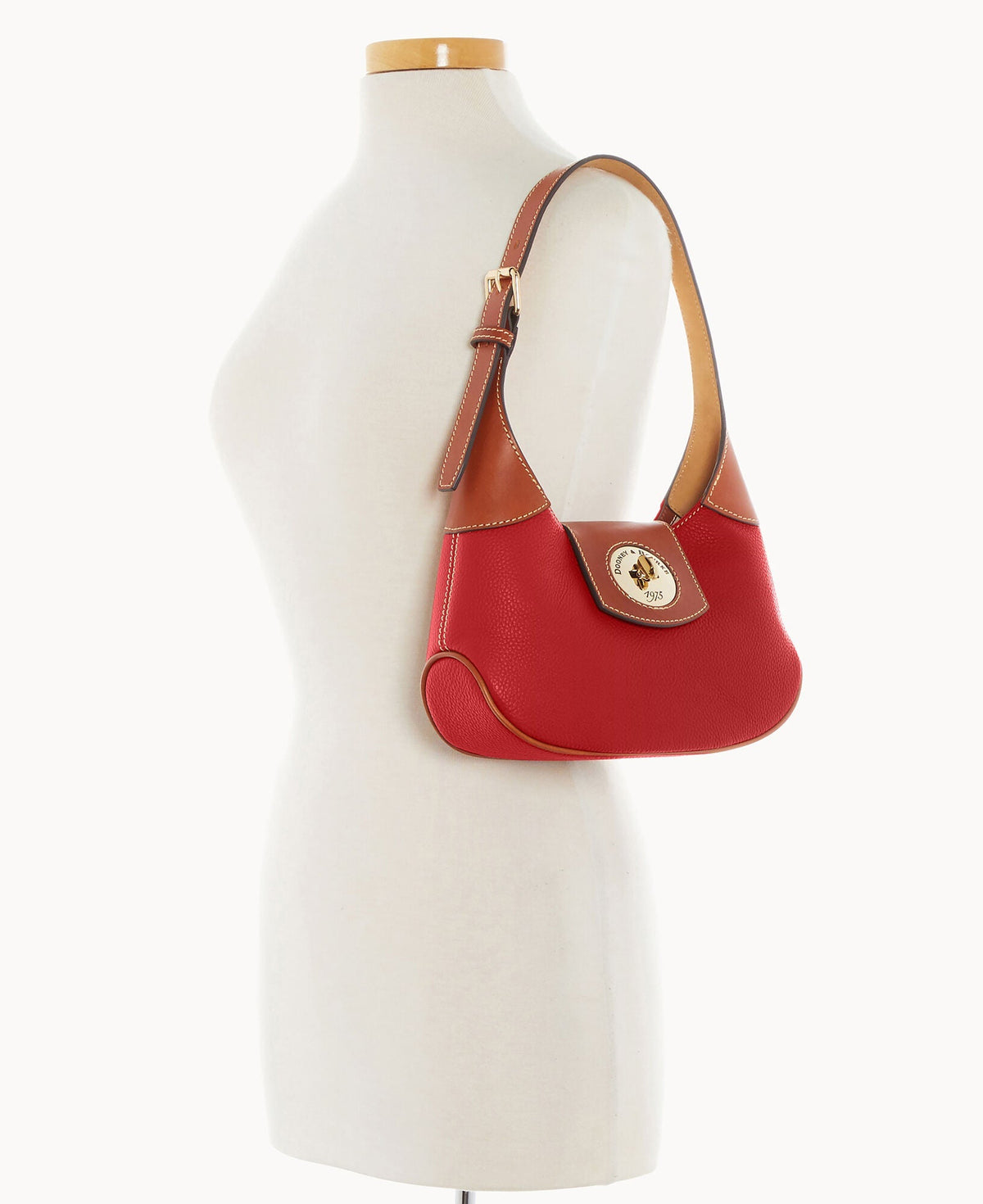 Pebble Turnlock Hobo 26