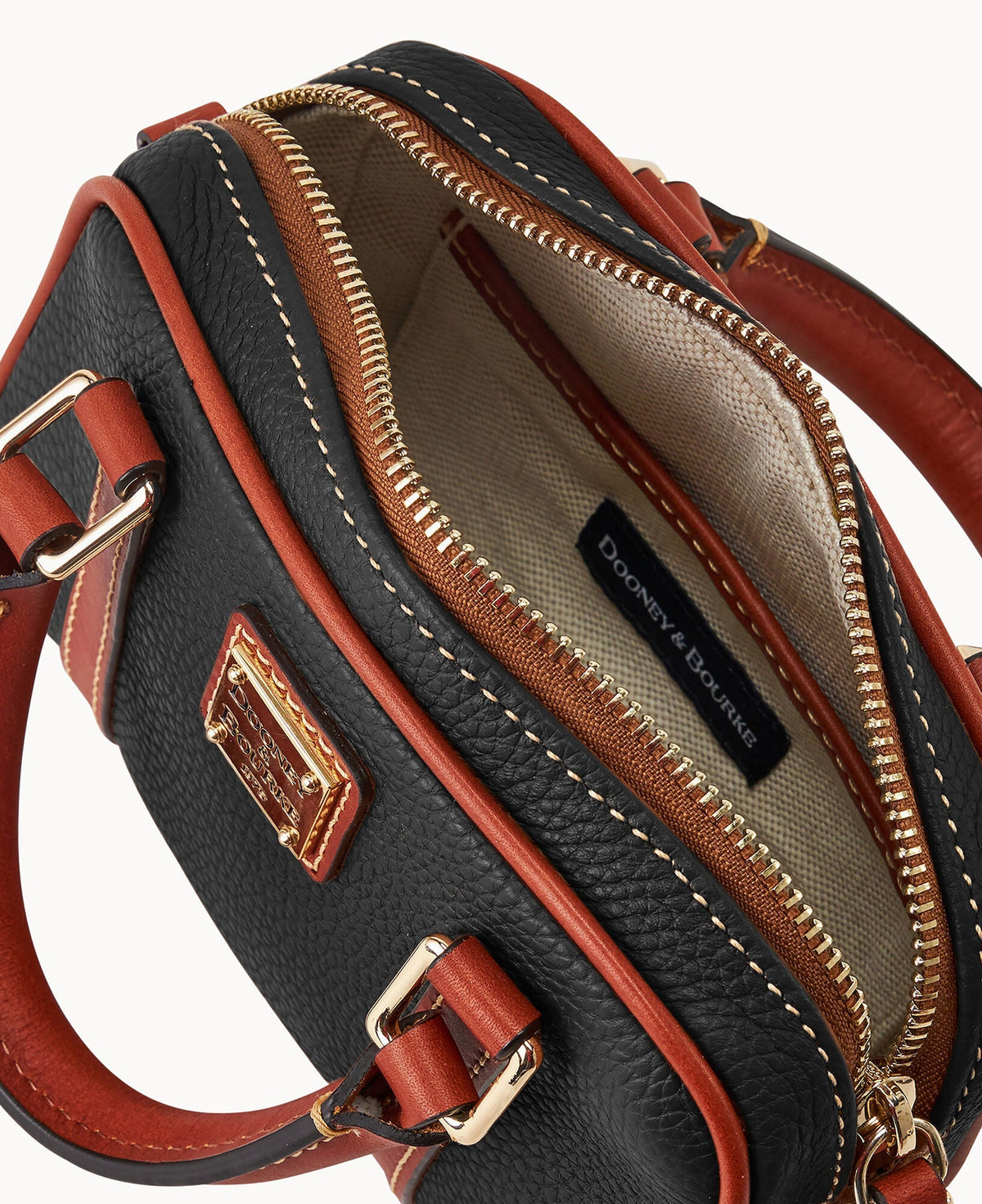 Pebble Grain Satchel 20