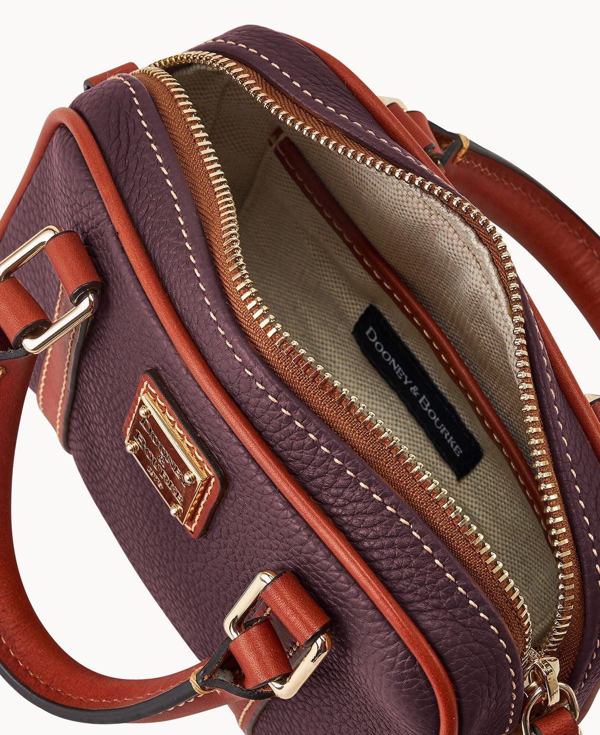 Pebble Grain Satchel 20