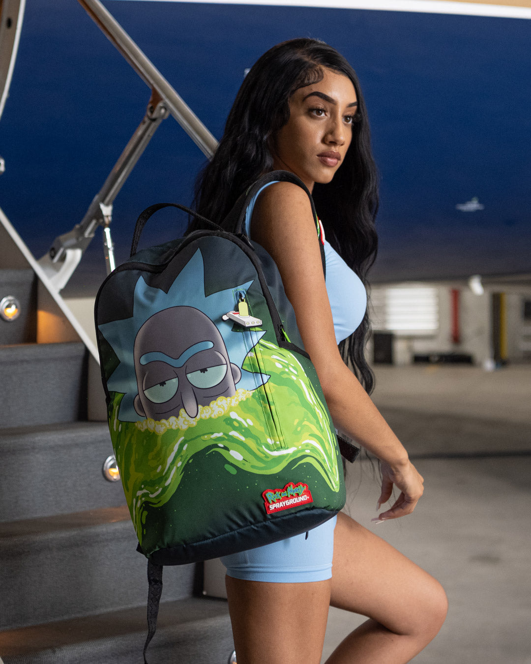 RICK AND MORTY PORTAL SHARK (DLXR)