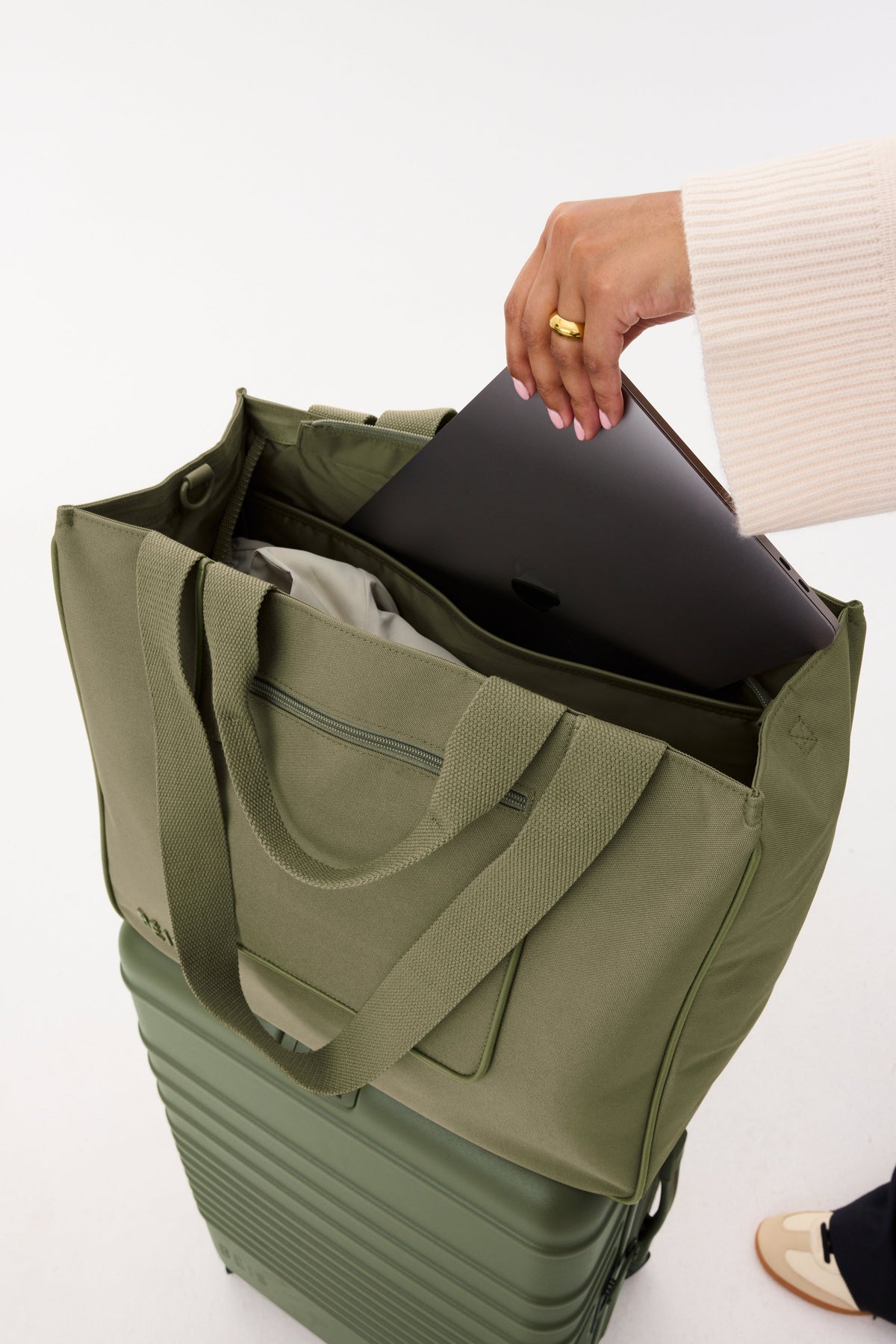 The East To West Tote in Olive