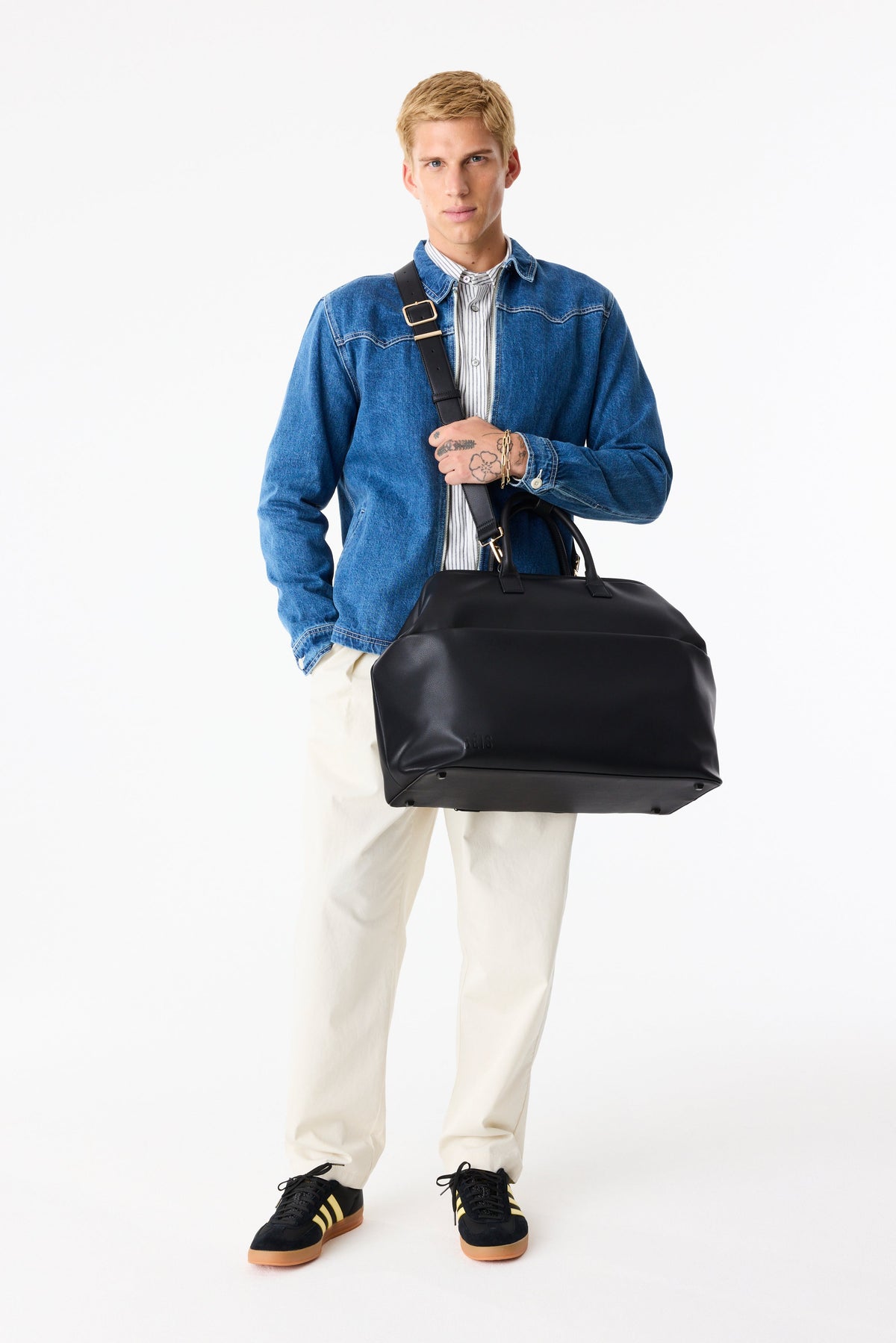 The Essential Weekender in Wicked Black