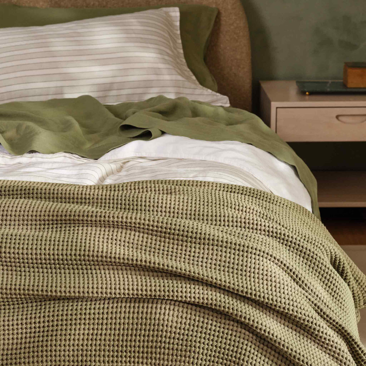 Test Dreamweave Waffle Bed Blanket