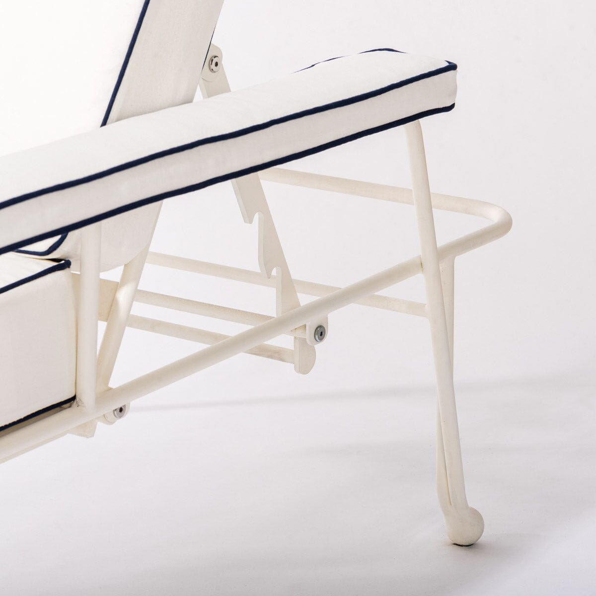 The Waterhouse Sun Lounger
