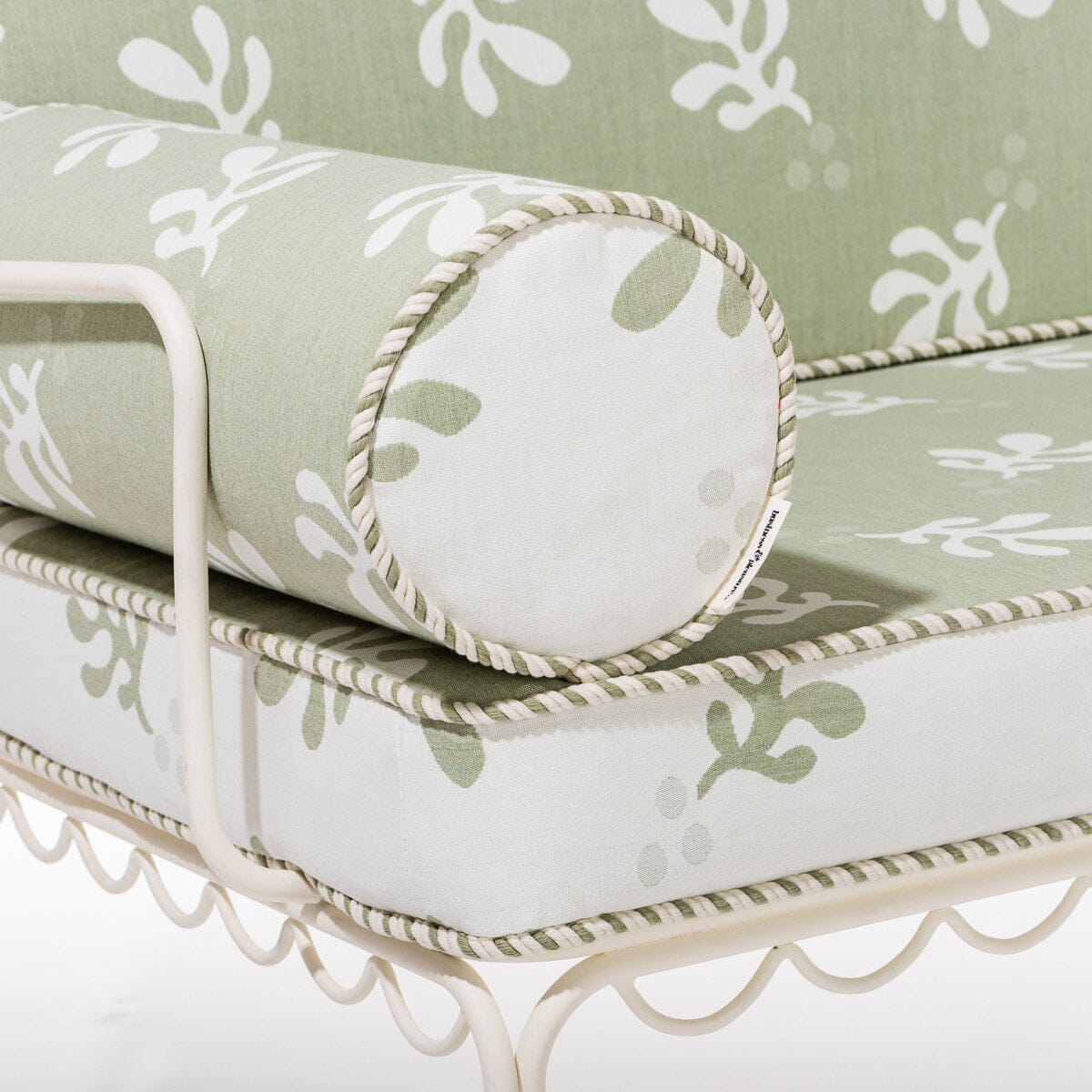 The Al Fresco Love Seat