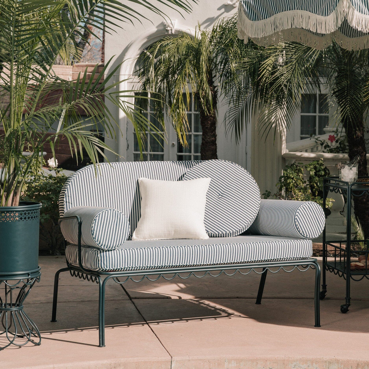 The Al Fresco Love Seat