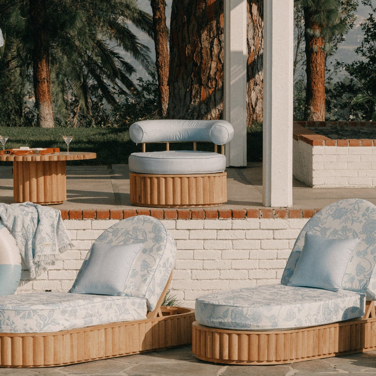 The Daisy Accent Swivel Chair